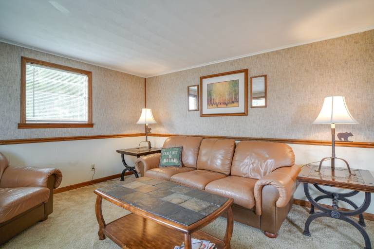 Dandridge Cabin in Inspiration Cove w/ Lake Access — photo 4
