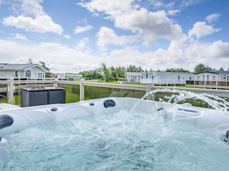 Cottage with jacuzzi & garden | Beach view — photo 3