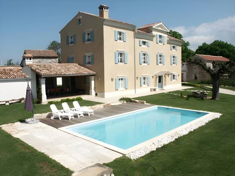 Nice villa with pool | Dogs allowed in Umag