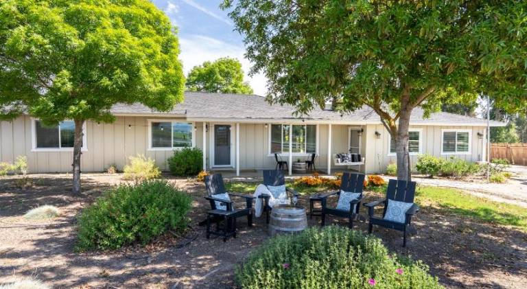 Ample vacation home | Dogs allowed in Paso Robles, CA