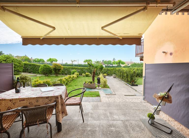 Family-oriented rental apartment with garden, patio & pool | Suitable for remote work | Pet-friendly — photo 4