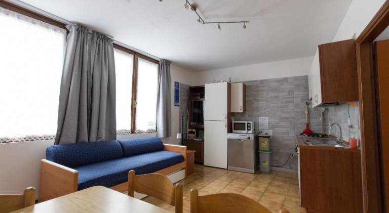 Apartment with 1 room for 4 persons in Ledro