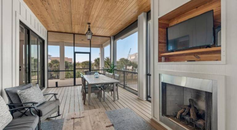Vacation home with pool — photo 5