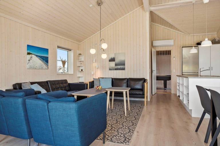 Children-friendly vacation home with BBQ, sauna & jacuzzi | Pet-friendly — photo 3