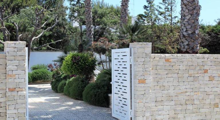 Nice house with terrace & yard | Close to the beach | Pets are welcome in Manduria