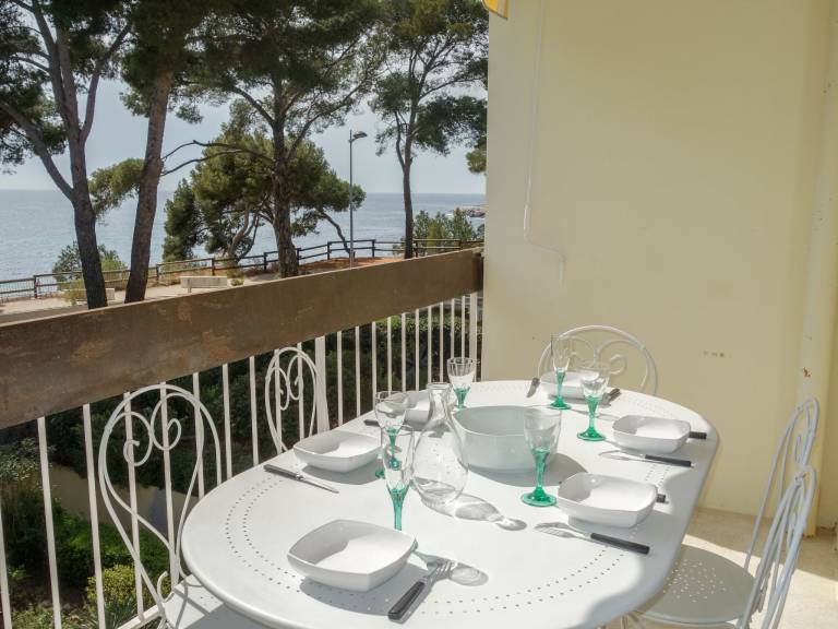 Fully equipped nice rental apartment with patio | Sea view | Pet-friendly — photo 2