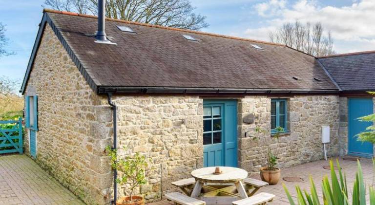 Vacation home with pool | Good for workation in Falmouth