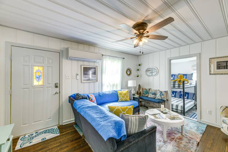 Cozy Cottage w/ Patio < 2 Mi to Rockport Beach! — photo 4