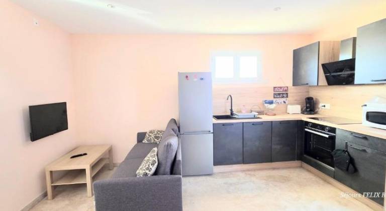 Holiday apartment with 2 rooms for 4 persons — photo 2