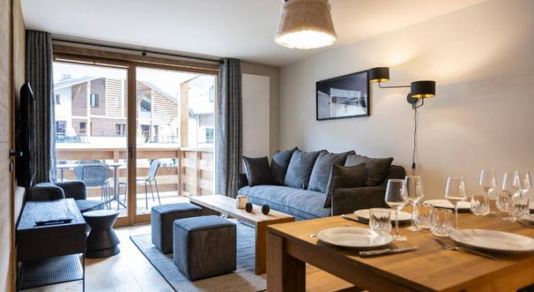 Serviced apartment with pool, jacuzzi & patio — photo 4
