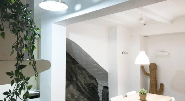 Planta baja centro Cadaques — photo 2