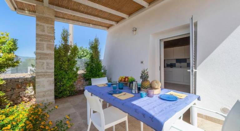 Villa with 2 rooms for 4 persons — photo 4