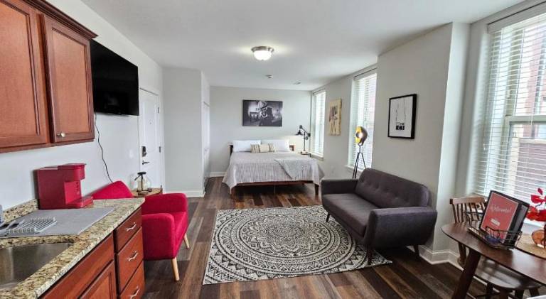 Charming apartment | Dogs allowed in Champaign, IL