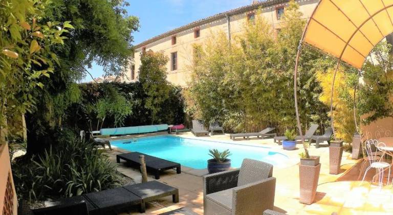La Villa Carcassonne, Chambres d hotes, B&B, face a la Cite Medievale in Carcassonne