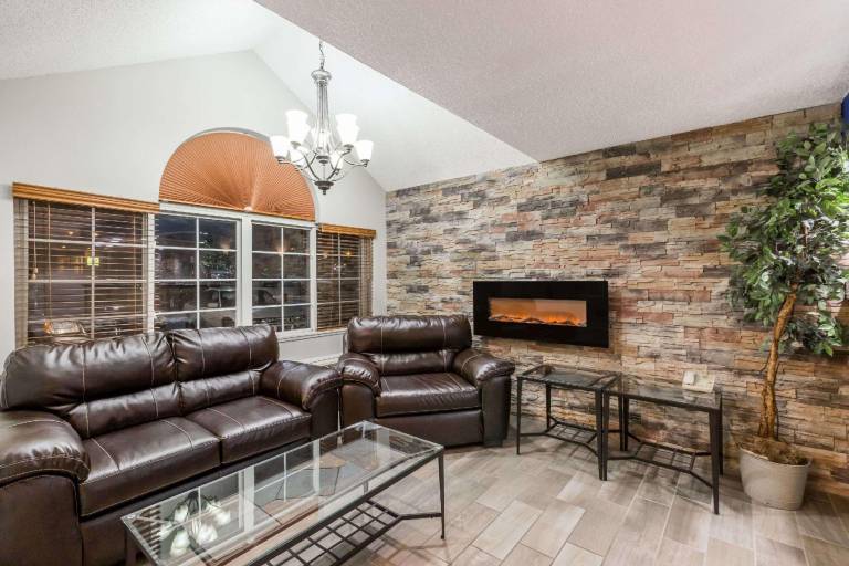Microtel Inn & Suites by Wyndham Sioux Falls — photo 4