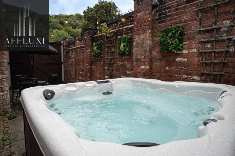 Ironbridge Riverside Hot Tub Retreat in Telford