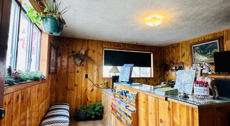 Lodge with grill — photo 2
