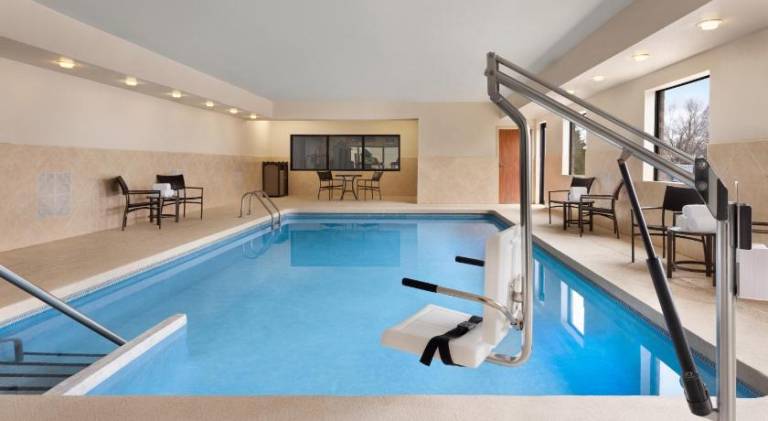 Holiday Inn Express Hotel & Suites Edmond By IHG — photo 3