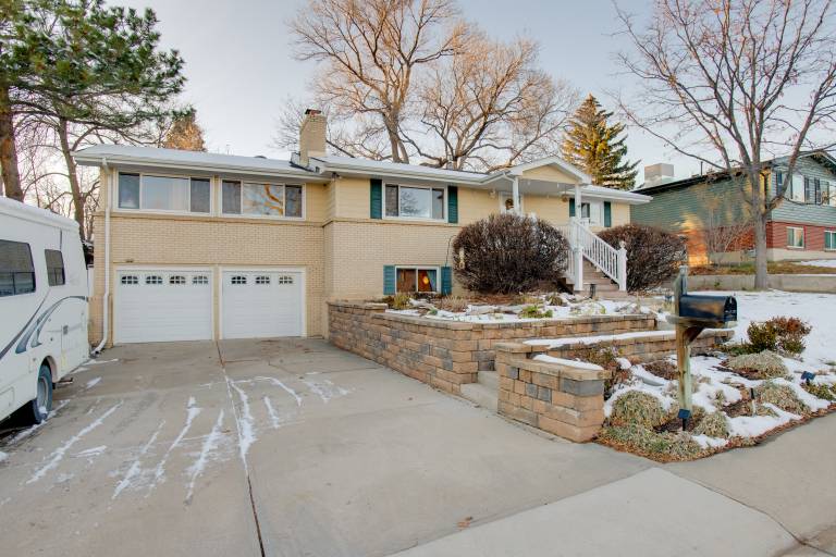 Work & Play Near Old Town Arvada: Pets Welcome! — photo 4
