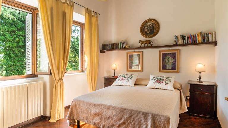 Fully equipped villa with private pool, garden & barbeque | Pool view | Pets are welcome — photo 5