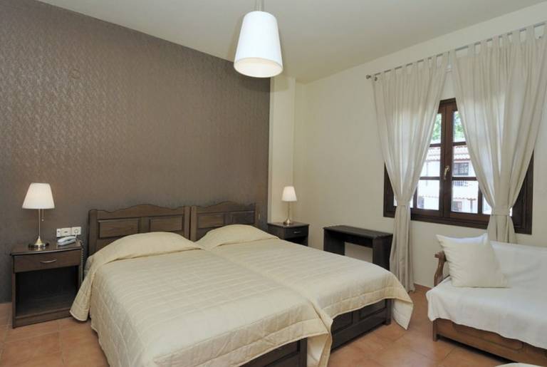 Aparthotel Kala Nera