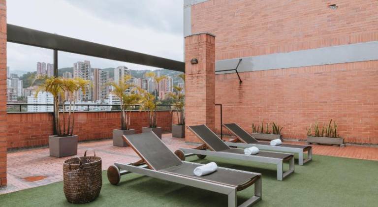 Travelers Orange Suites — photo 4