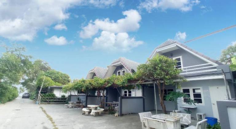 บ้านพักมาซามิโฮม หาดเจ้าสำราญ Mazami Homes At Chao Samran Beach Phetchaburi in Phetchaburi