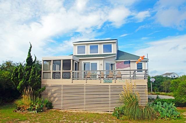 Vacation home with grill | Beach nearby | Pets allowed — photo 2
