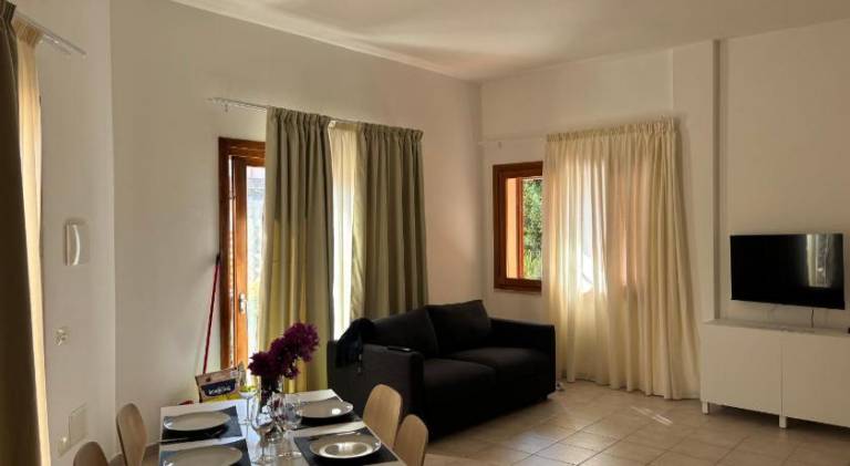 Family-oriented charming vacation home with garden, pool & patio | Next to the beach | Good for workation | Dogs allowed — photo 5