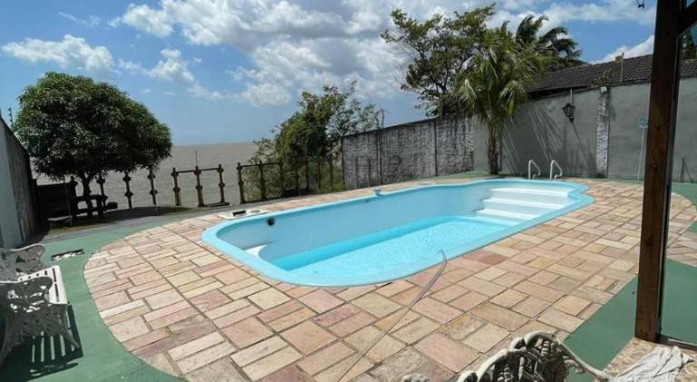 House with pool — photo 5