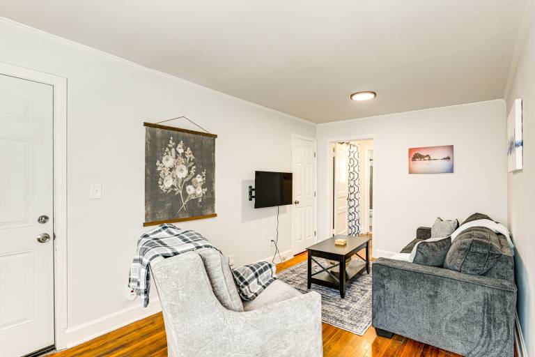 7 Mi to Dtwn: Apt w/ Spacious Yard in Nashville — photo 5