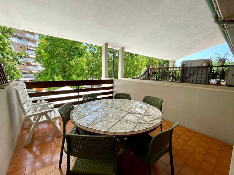 Spacious duplex near the beach — photo 2