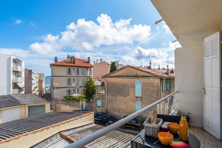 Rental apartment with 2 rooms for 4 persons — photo 4