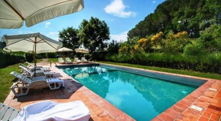Beautiful farm with pool, garden & barbeque | Pet-friendly in Radicondoli