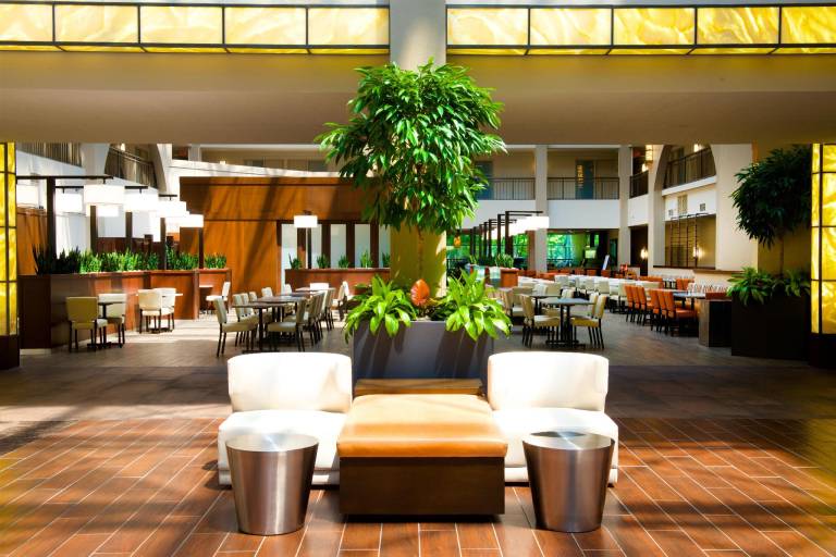 Embassy Suites by Hilton Cincinnati Northeast Blue Ash — photo 3