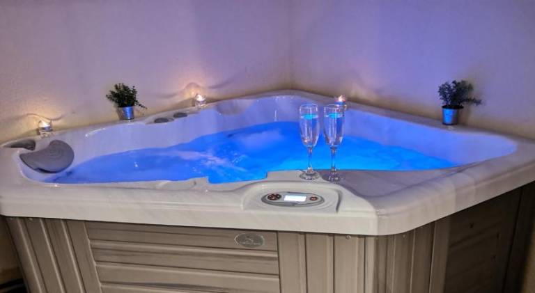 Holiday apartment with jacuzzi in Metz