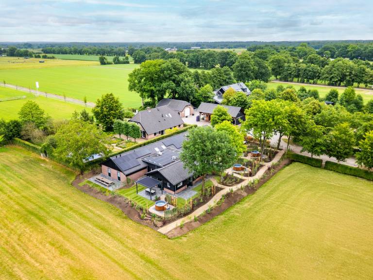 Wunderschönes Ferienhaus mit Garten, Sauna und Pool | Hunde erlaubt
