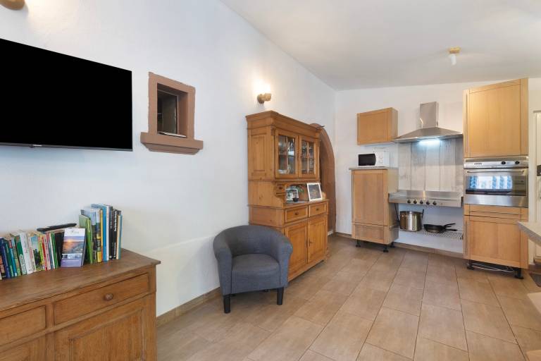 Worker Accommodation 'Alte Münze' with 3 Bedrooms, 3 Bathrooms, and Parking — photo 3