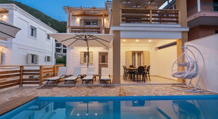 Villa with patio & private pool in Lefkada