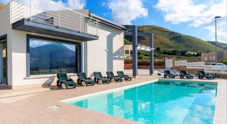 Villa with pool in Castellammare del Golfo