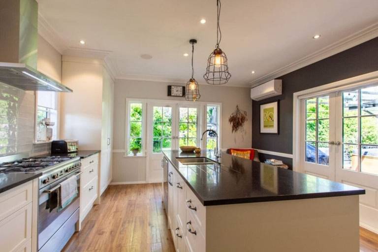 House  Lynmore