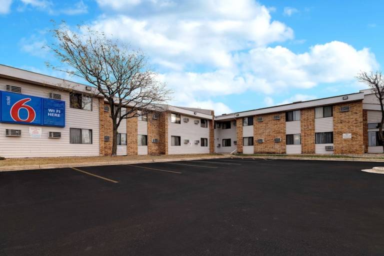 Motel Lakeville