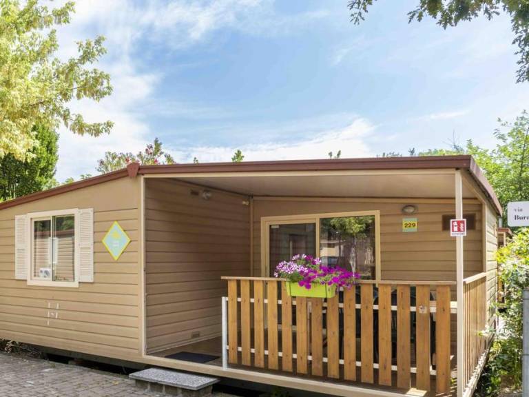 Mobile home with terrace & pool | Dogs allowed — photo 4