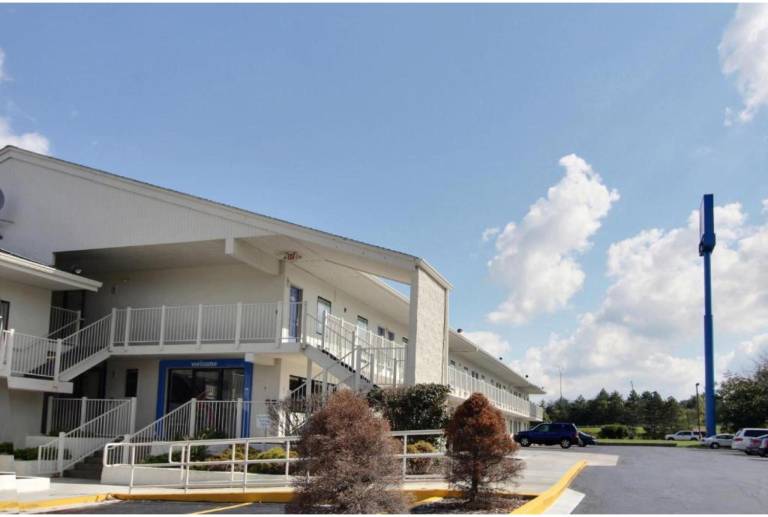 Motel 6 Middleburg Heights, OH - Cleveland in Middleburg Heights, OH