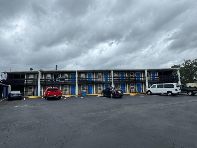 Gator Lodge — photo 5
