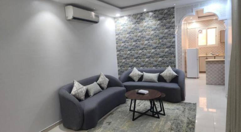 Serviced apartment with terrace, hot tub & yard — photo 4