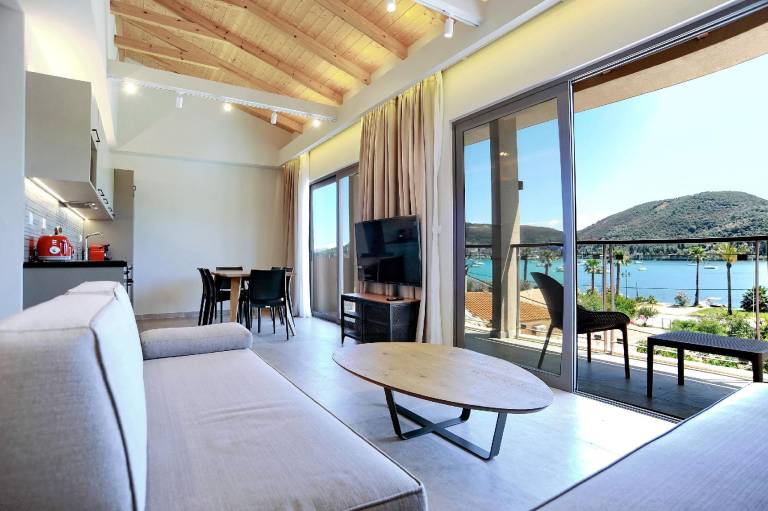 Rental apartment with patio | Pets are welcome in Lefkada