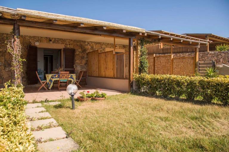 Villa with patio & garden | Sea view — photo 4