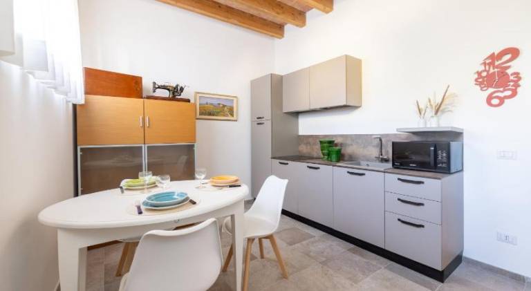 Holiday apartment with yard, terrace & private pool | Pet-friendly — photo 4
