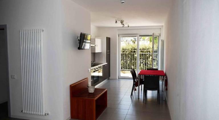 Serviced apartment with patio — photo 2